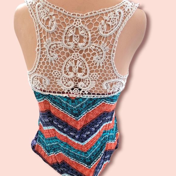 Xs geometric crochet boho tank - Picture 2 of 2
